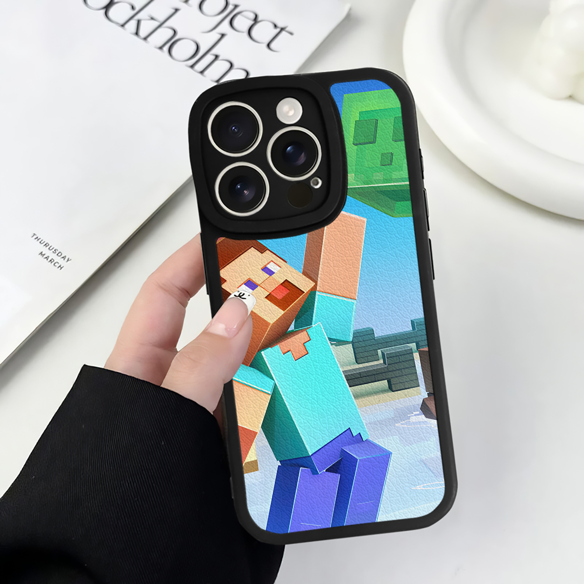 （画像用） マインクラフト ブロックの世界 Minecraft MC Block world 【iPhone 16シリーズ対応】シリコンスマホケース（レザー調） 材質：シリコン